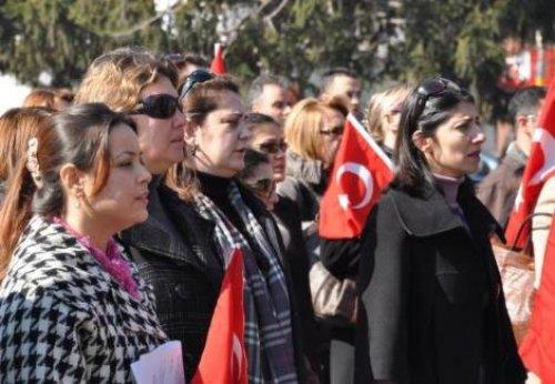 Asker eşlerinin Gölcük eylemi - Resim 8