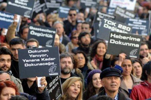 Gazeteciler özgürlük için bir kez daha meydanda - Resim 6