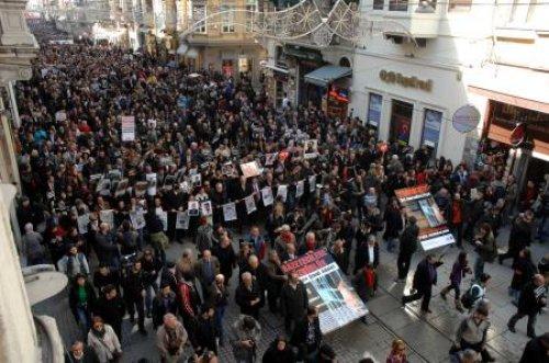 Gazeteciler özgürlük için bir kez daha meydanda - Resim 10