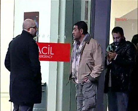 İbrahim Tatlıses başından vuruldu 