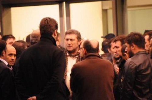 İbrahim Tatlıses başından vuruldu 