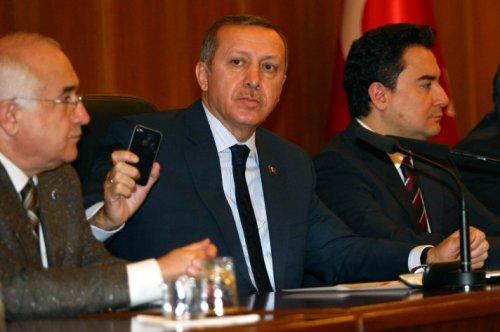 Başbakan'dan Tatlıses açıklaması