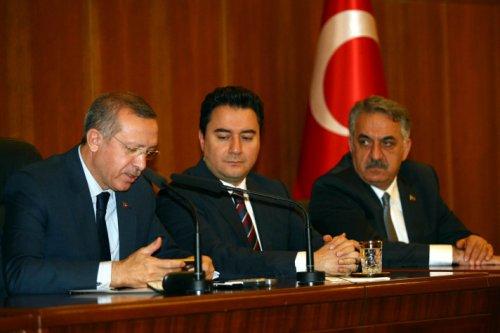 Başbakan'dan Tatlıses açıklaması