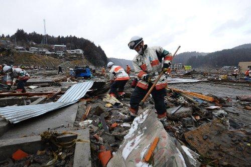 Japonya depreminden arda kalanlar - Resim 47