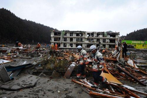 Japonya depreminden arda kalanlar - Resim 44
