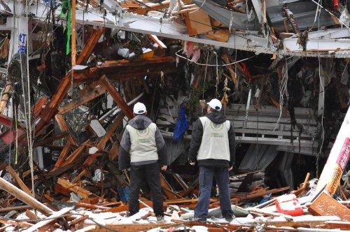 Japonya depreminden arda kalanlar - Resim 14