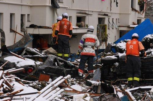 Japonya depreminden arda kalanlar - Resim 11