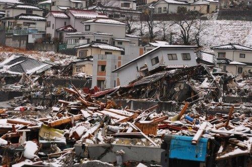Japonya depreminden arda kalanlar - Resim 7