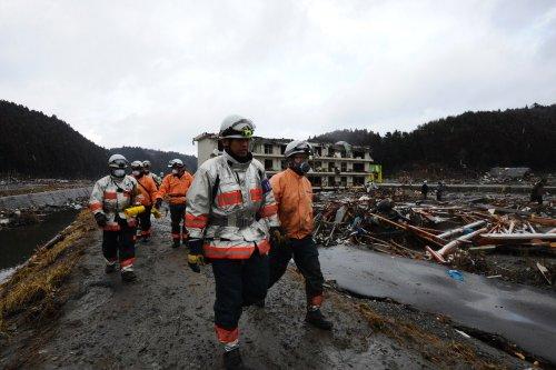 Japonya depreminden arda kalanlar - Resim 45