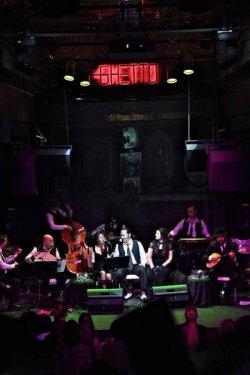 Pelin Batu sahnede büyüledi - Resim 9