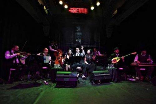Pelin Batu sahnede büyüledi - Resim 13