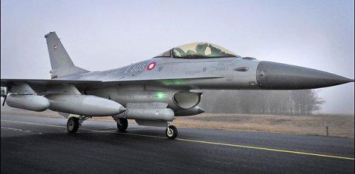 Savaş uçakları Libya semalarında  - Resim 6