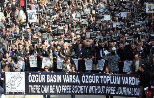 Gazeteciler Ankara'da eylemde - Resim 2