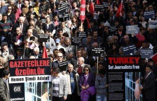 Gazeteciler Ankara'da eylemde - Resim 16