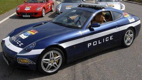 Dünya'dan polis araçları - Resim 47