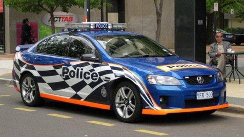 Dünya'dan polis araçları - Resim 27