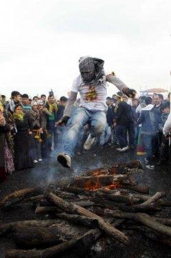 Kazlıçeşme'de Nevruz kutlamaları - Resim 1