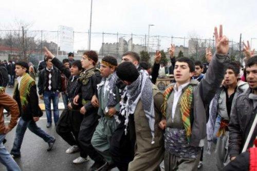 Kazlıçeşme'de Nevruz kutlamaları - Resim 3