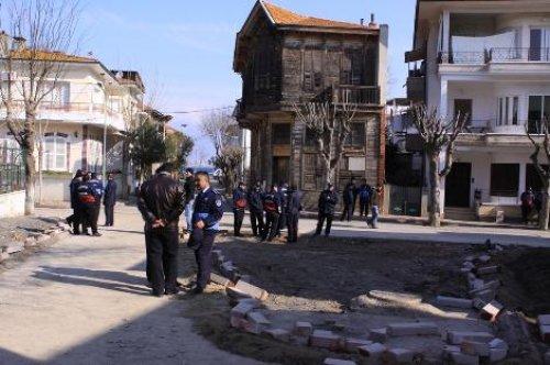 Büyükada'ya şafak baskını - Resim 1