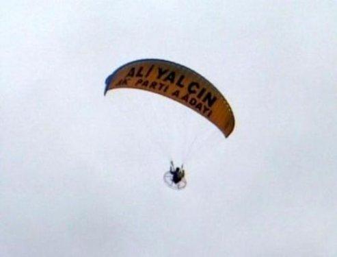 AKP'li aday adayının paraşütlü tanıtımı - Resim 1