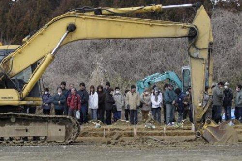 Japonya toplu mezar kazıyor - Resim 13