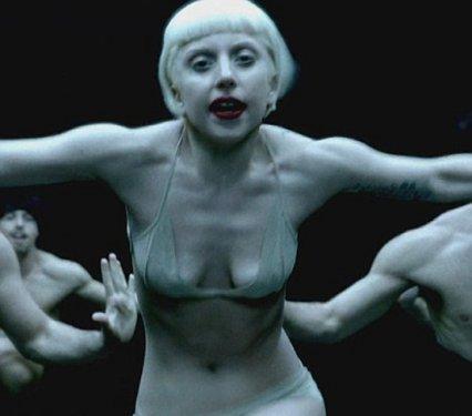 Kendini açlıktan öldürüyor