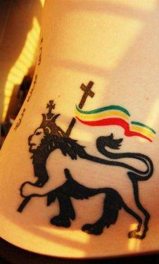 Meraklısına fikir veren dövmeler