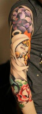 Meraklısına fikir veren dövmeler