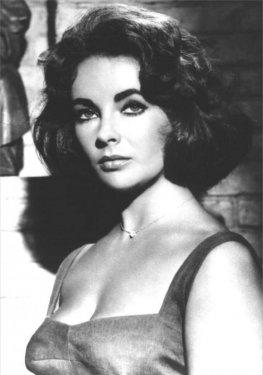Elizabeth Taylor'un  79 yıla sığan hayatı 