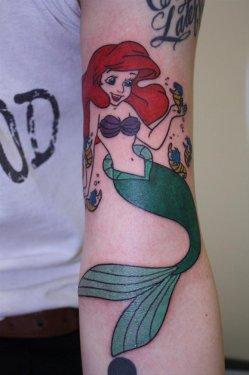 Meraklısına fikir veren dövmeler