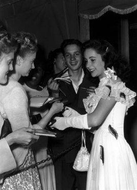 Elizabeth Taylor'un  79 yıla sığan hayatı 