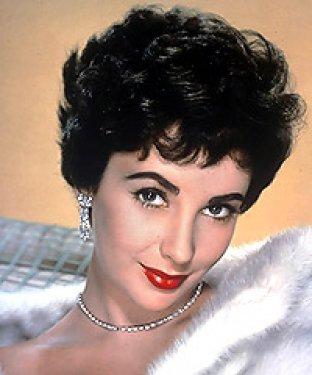 Elizabeth Taylor'un  79 yıla sığan hayatı 