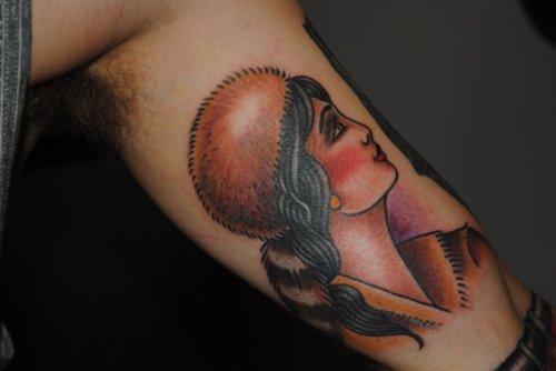 Meraklısına fikir veren dövmeler