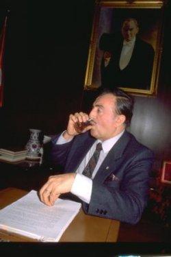 Tokyo Vali'si Cahit Aral'a özendi - Resim 2