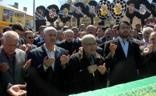 Kılıçdaroğlu'nun kayınpederinin cenaze töreni - Resim 5