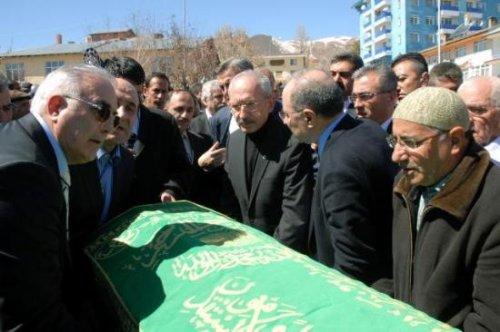 Kılıçdaroğlu'nun kayınpederinin cenaze töreni - Resim 3