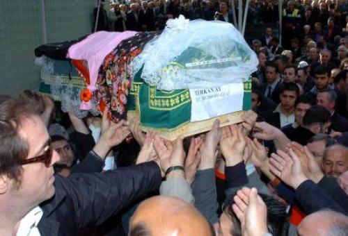 Türkan Ay son yolculuğuna uğurlandı