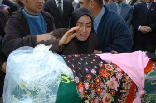 Türkan Ay son yolculuğuna uğurlandı