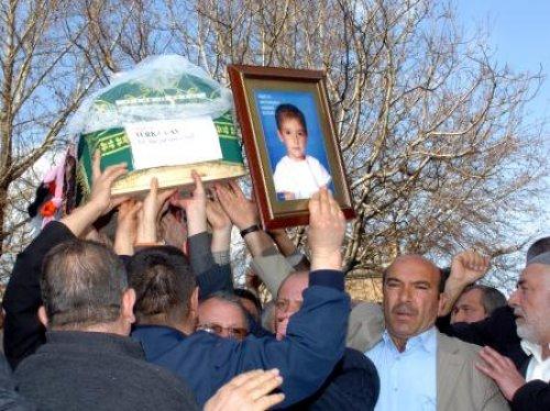 Türkan Ay son yolculuğuna uğurlandı