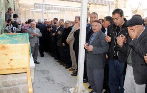 Küçük Fırat gözyaşlarıyla toprağa verildi - Resim 9
