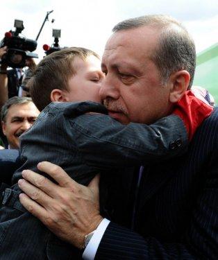 Başbakan Erdoğan çöp kamyonu kullandı - Resim 12