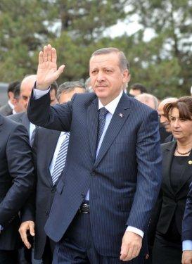 Başbakan Erdoğan çöp kamyonu kullandı - Resim 11