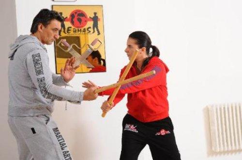 Evrim Solmaz Kung fu dersinde - Resim 7