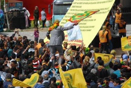  Şanlıurfa'da Öcalan'ın doğum günü kutlanıyor - Resim 4