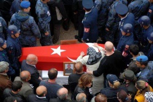 Milas şehidini uğurladı