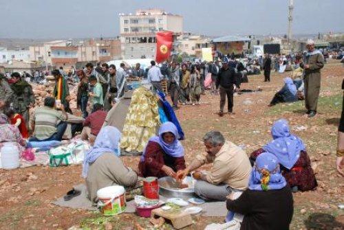  Şanlıurfa'da Öcalan'ın doğum günü kutlanıyor - Resim 6
