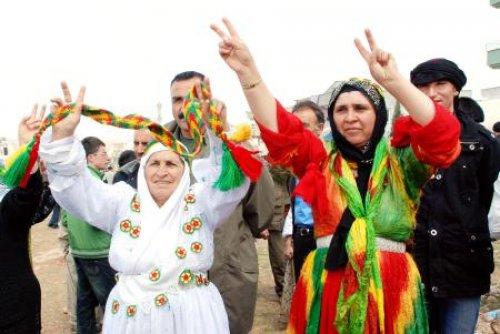  Şanlıurfa'da Öcalan'ın doğum günü kutlanıyor - Resim 9