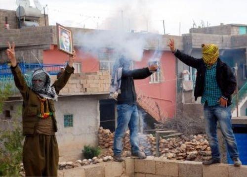 Öcalan'ın evinde toprak kapma yarışı - Resim 2