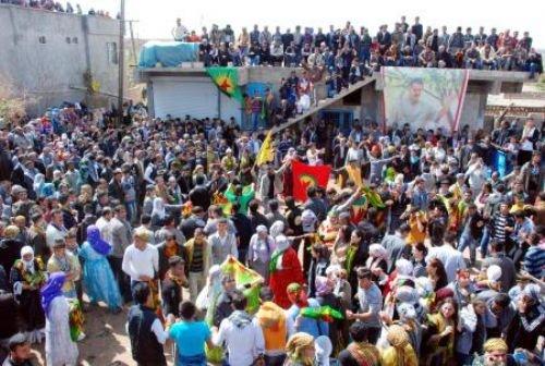 Öcalan'ın evinde toprak kapma yarışı - Resim 7