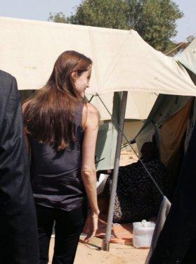 Angelina Jolie Libya'da - Resim 15